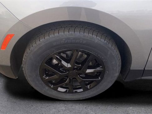 Used 2023 Chevrolet Equinox LS w/ LS Convenience Package image 19