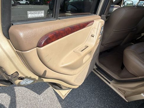 Used 2001 Jeep Grand Cherokee Limited AWD/4WD image 23