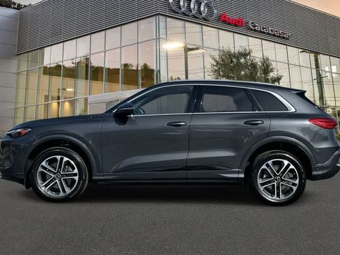 Used 2025 Audi Q5 Premium w/ Convenience Package AWD/4WD image 5
