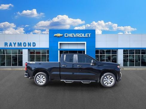 Used 2021 Chevrolet Silverado 1500 Custom w/ LPO, Dark Essentials Package AWD/4WD image 2