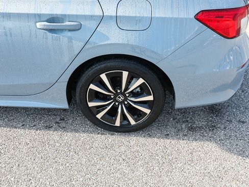 Used 2023 Honda Civic EX image 3