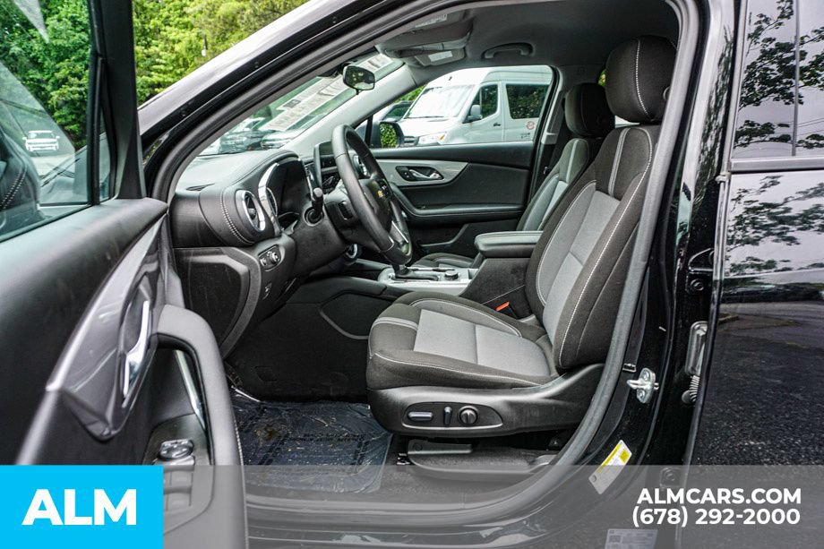 Used 2025 Chevrolet Blazer LT FWD image 18