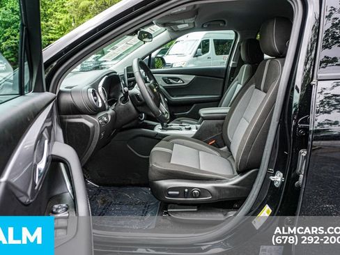 Used 2025 Chevrolet Blazer LT FWD image 18