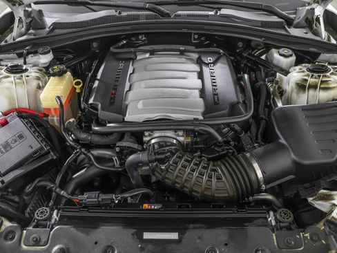 Used 2018 Chevrolet Camaro SS image 83