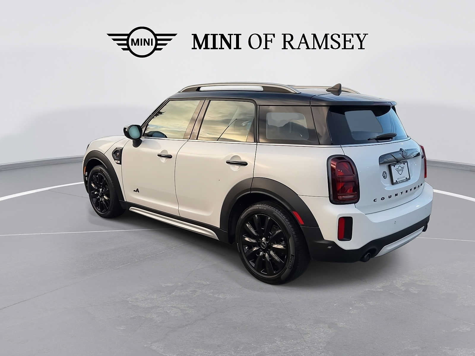 Used 2024 MINI Cooper Countryman S w/ Premium Package AWD/4WD image 6