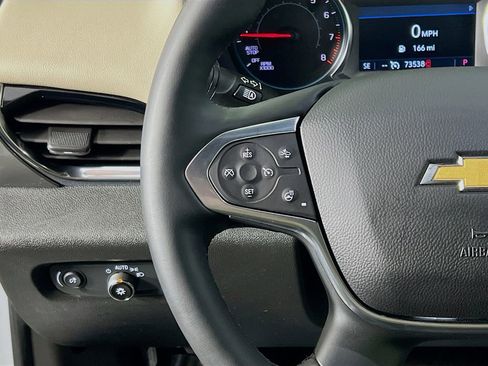 Used 2023 Chevrolet Traverse LT image 10