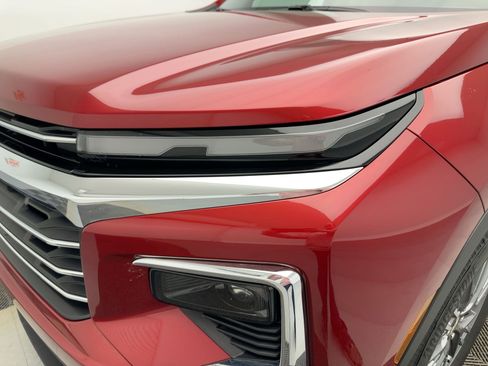 New 2026 Chevrolet Traverse LT image 11