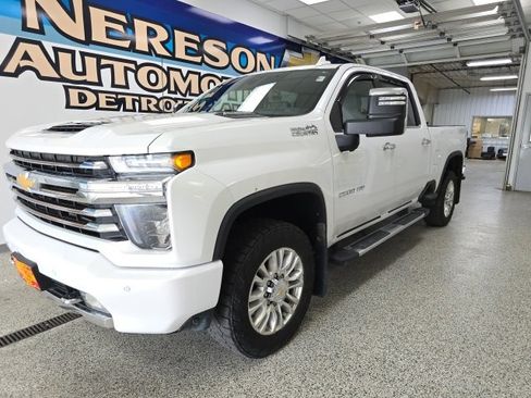 Used 2022 Chevrolet Silverado 2500 High Country w/ Z71 Off-Road Package image 1
