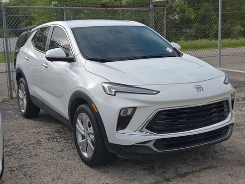 Used 2024 Buick Encore GX Preferred w/ Advanced Technology Package image 1