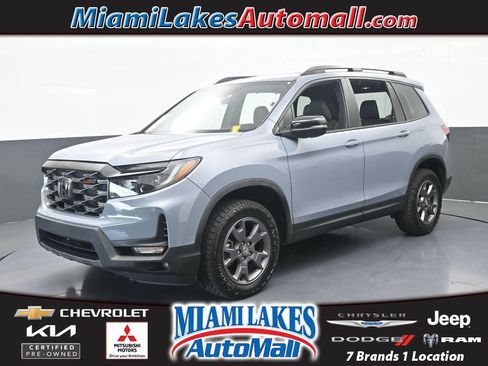 Used 2024 Honda Passport TrailSport image 1