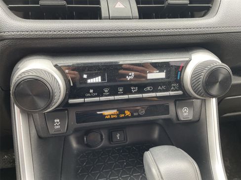 Used 2020 Toyota RAV4 LE w/ All Weather Liner Package image 19