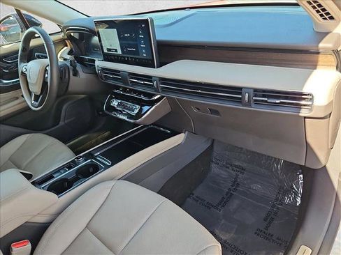 Used 2023 Lincoln Corsair Reserve w/ Equipment Group 201A image 20