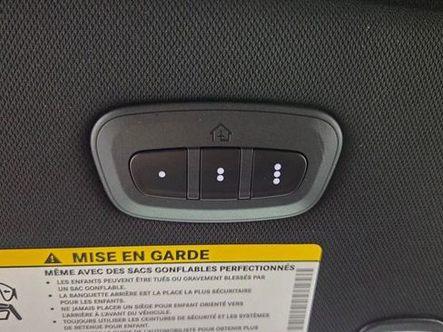 New 2026 Chrysler Pacifica Limited image 25