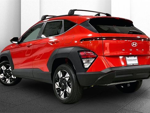 Certified 2025 Hyundai Kona SEL image 10
