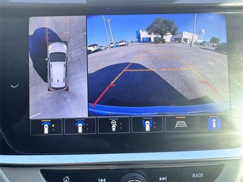 Used 2022 Buick Encore GX Essence w/ Advanced Technology Package image 18