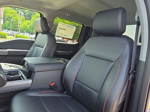 New 2026 Ford F250 Lariat w/ Black Appearance Package AWD/4WD image 29
