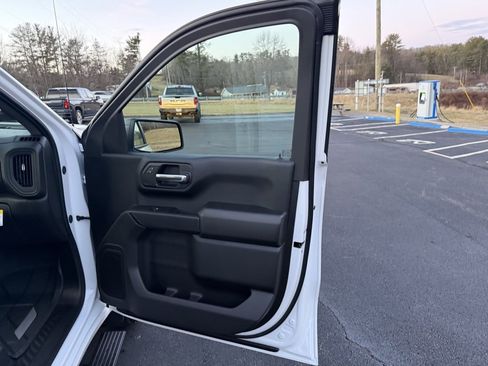 New 2026 Chevrolet Silverado 1500 Custom w/ LPO, Dark Essentials Package image 24