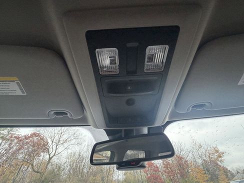 Used 2016 RAM 1500 Laramie w/ Convenience Group image 21