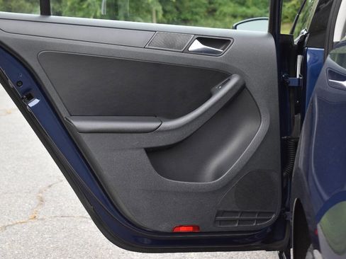 Used 2012 Volkswagen Jetta SE image 10