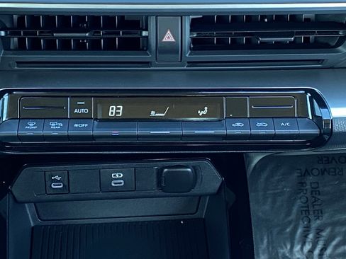 Certified 2025 Toyota Prius LE image 14