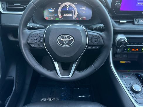 Used 2024 Toyota RAV4 Limited image 18