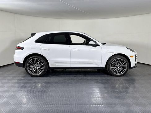 Certified 2020 Porsche Macan AWD/4WD image 8