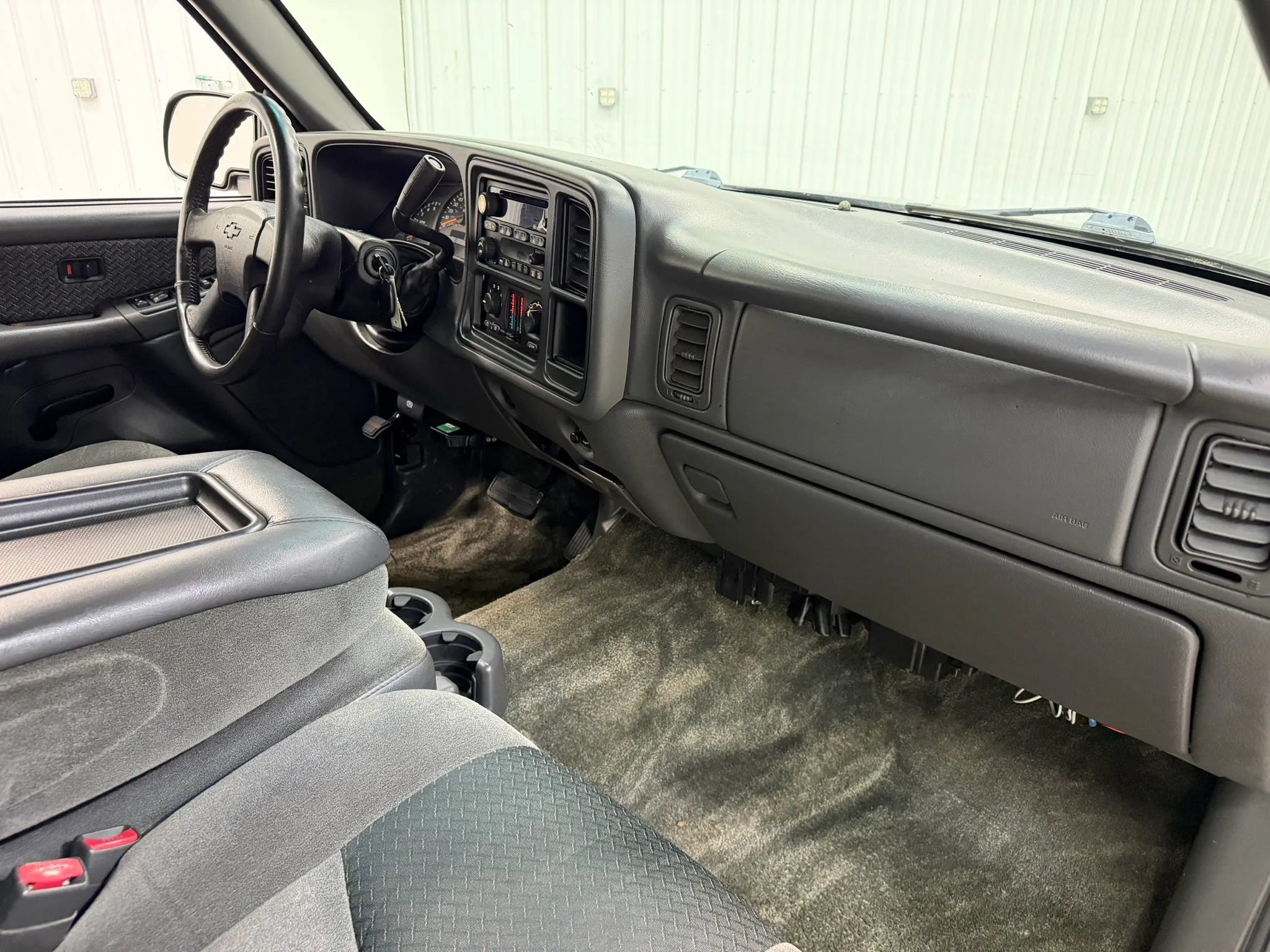 Used 2003 Chevrolet Avalanche 4x4 w/ Suspension Package, Off-Road image 14