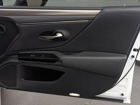 Used 2022 Lexus ES 300h F Sport FWD image 22