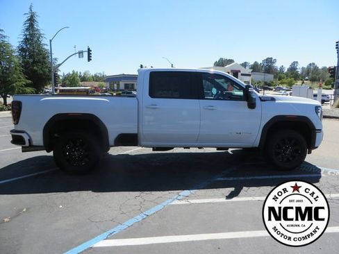 Used 2025 GMC Sierra 2500 AT4 AWD/4WD image 6