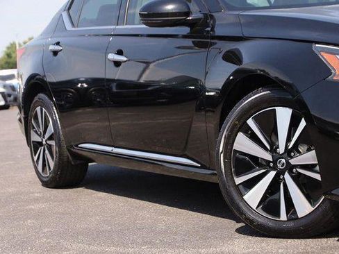 Used 2020 Nissan Altima 2.5 SL AWD/4WD image 3