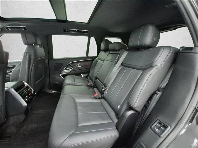 Certified 2025 Land Rover Range Rover Long Wheelbase SE AWD/4WD image 22