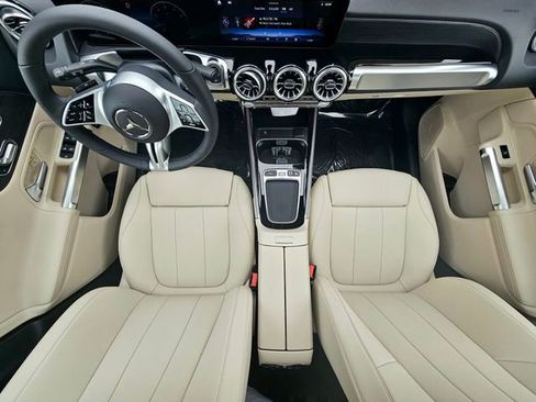 New 2026 Mercedes-Benz GLB 250 4MATIC image 28