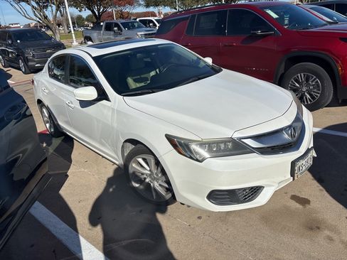 Used 2017 Acura ILX w/ Premium Package image 2