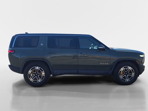 Used 2022 Rivian R1S Launch Edition image 6