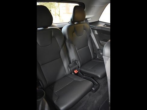 Used 2021 Volvo XC90 T6 Momentum w/ Advanced Package AWD/4WD image 30