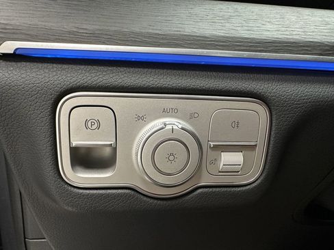 Certified 2024 Mercedes-Benz GLS 450 4MATIC image 36