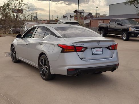 Certified 2023 Nissan Altima 2.5 SR w/ SR Premium Package image 2