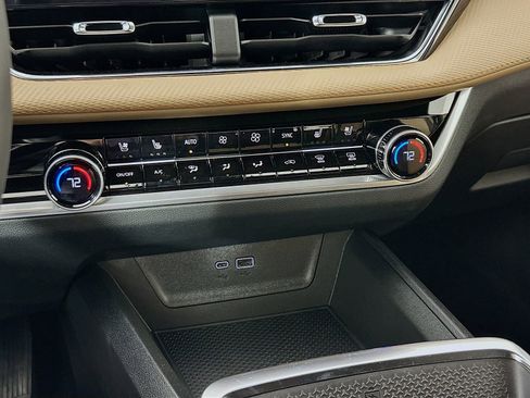 New 2026 Chevrolet Equinox ACTIV w/ Convenience Package III AWD/4WD image 17