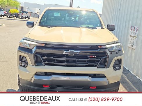 Used 2023 Chevrolet Colorado Z71 AWD/4WD image 2