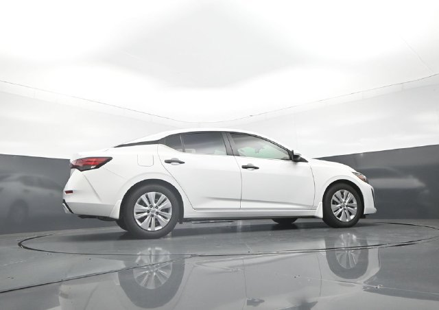 Certified 2025 Nissan Sentra S FWD image 33