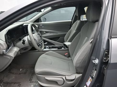Used 2024 Hyundai Elantra SEL FWD image 6