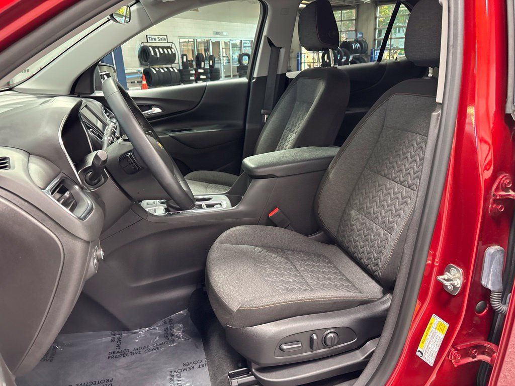 Used 2024 Chevrolet Equinox LT w/ LPO, Floor Liner Package AWD/4WD image 9