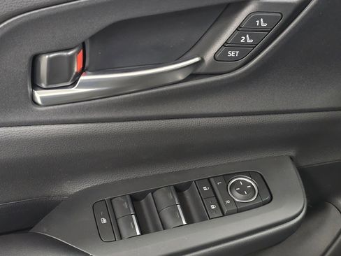 New 2026 Toyota Prius Plug-In Hybrid image 27