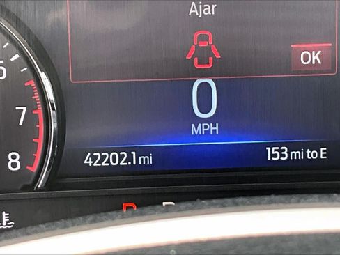 Used 2022 Ford Explorer XLT w/ Equipment Group 202A RWD image 24