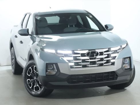 Used 2022 Hyundai Santa Cruz SEL image 2