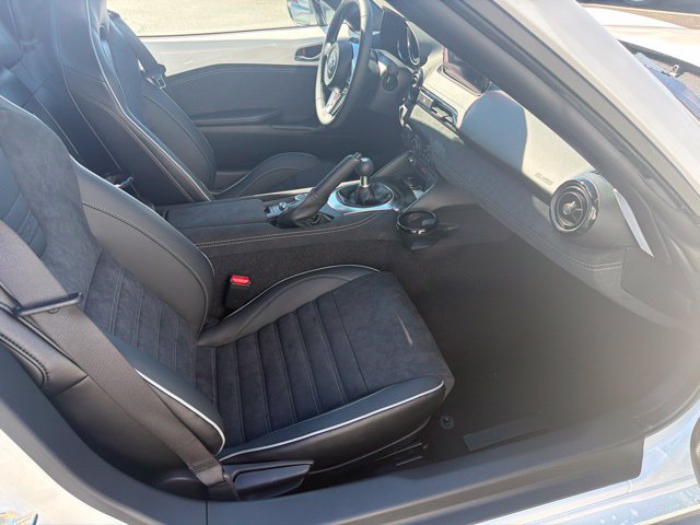 New 2026 MAZDA MX-5 Miata RF Club w/ Weather Package RWD image 34