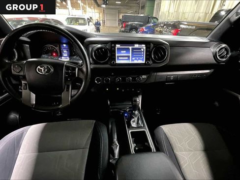 Used 2020 Toyota Tacoma TRD Off-Road image 15