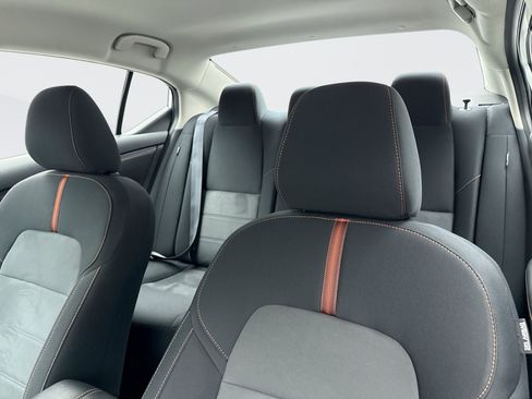 Used 2023 Nissan Sentra SR w/ Midnight Edition Package FWD image 13