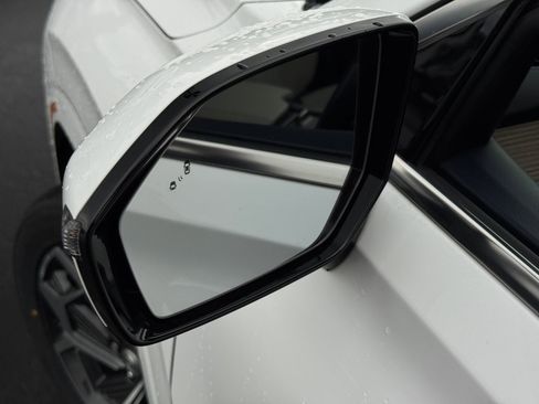 Used 2022 Hyundai Palisade Calligraphy image 33