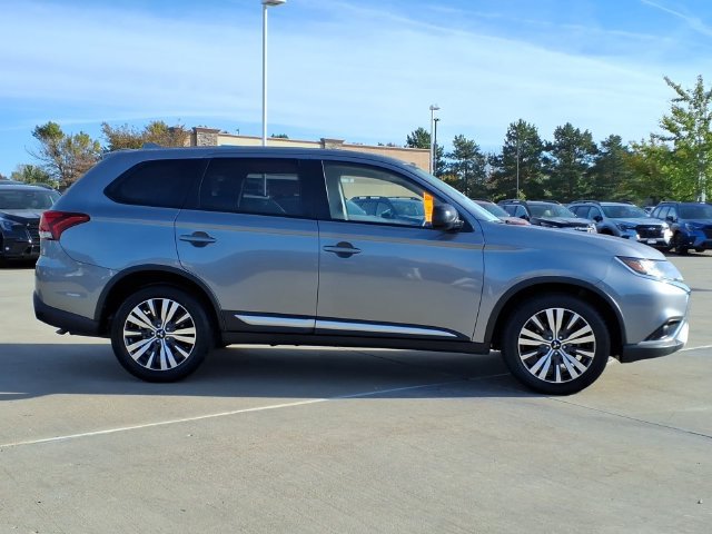 Used 2019 Mitsubishi Outlander ES FWD image 4